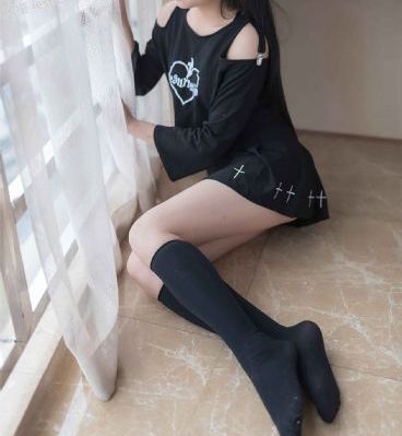 自拍偷拍日韩无码天美_十万网红美女美酱