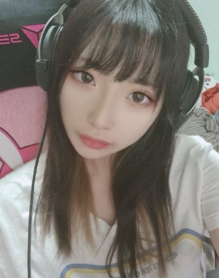 动漫3D妓女巨大吸乳_国产在线视频