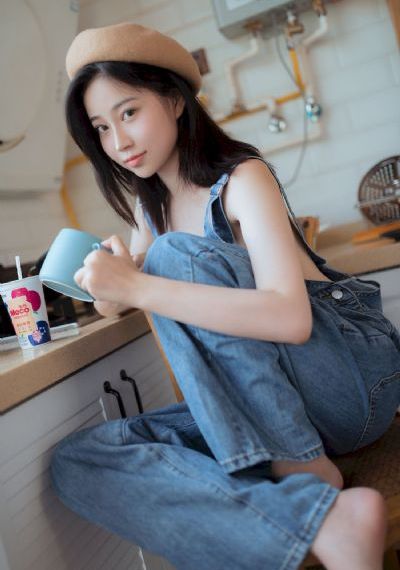 欧美办公室无内丝袜_1080P完整视频观看