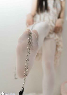 女生第一次被摸下面什么感觉_高清高清免费观看