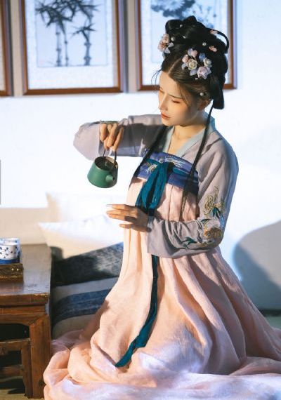 18禁止午夜福利体验区_蓝光迅雷电影在线