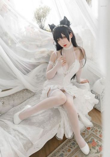 软萌白丝自慰喷水_HD电影完整版