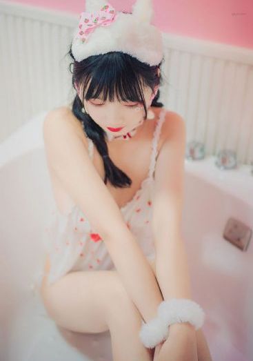 老师上课脱丝袜自慰出白浆_欧美成人在线